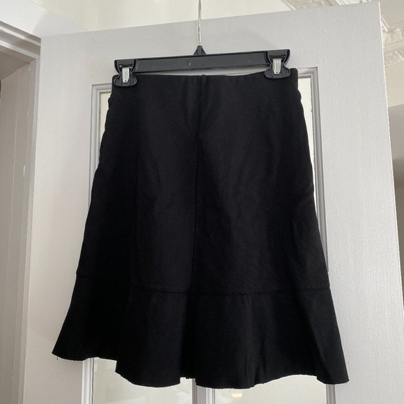 Aritzia Dresses & Skirts - Wilfred Aritizia Black Mini Skirt - Small